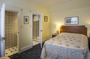 Double bedroom at 9 Green Lane bed and breakfast Buxton